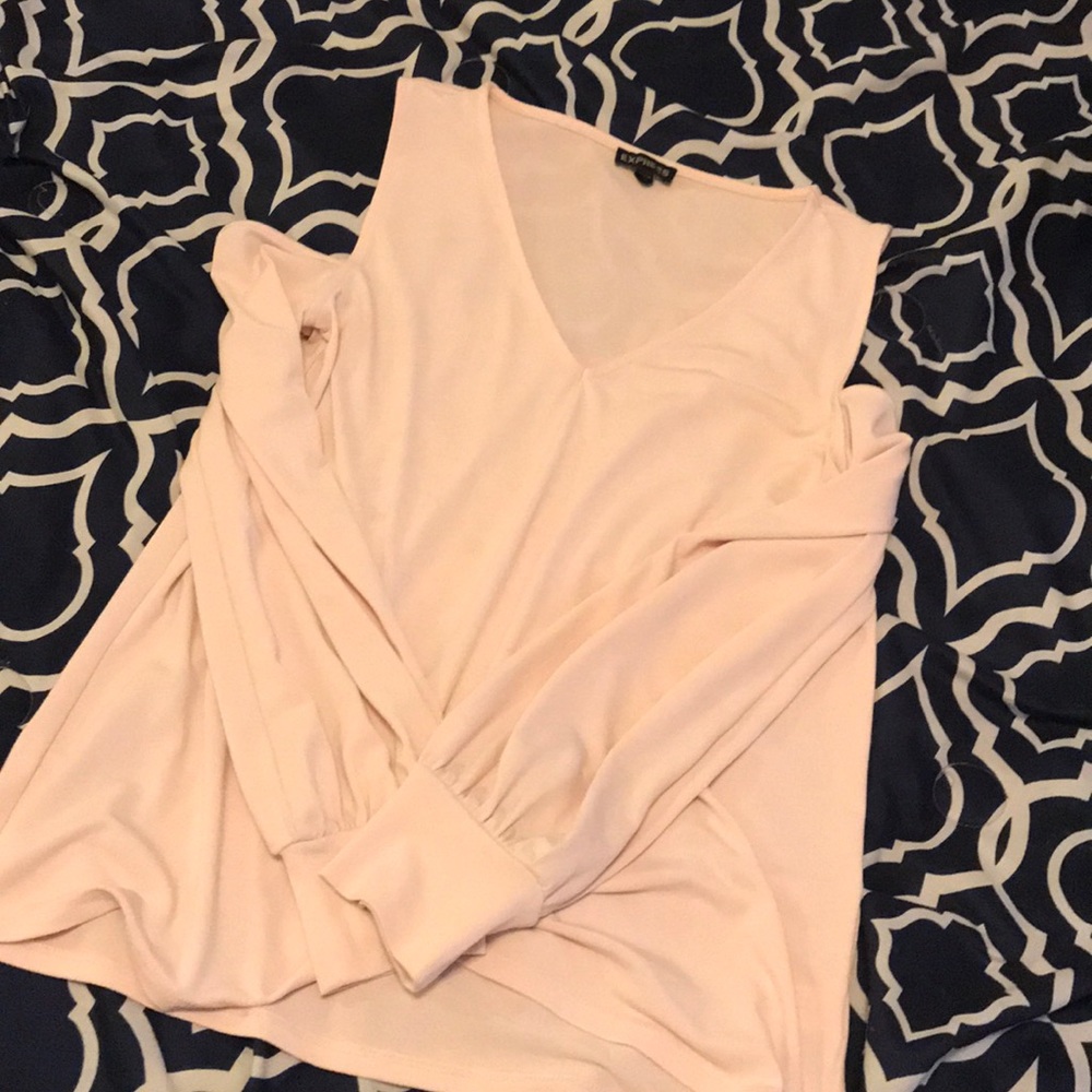 Cold shoulder top
